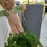 Entier Lea Avec Petit Dejeuner