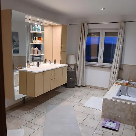 Entier Lea Avec Petit Dejeuner Ubytování v soukromí *